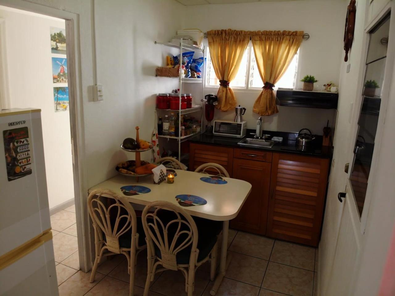 Hostel Room Aruba Oranjestad Ngoại thất bức ảnh